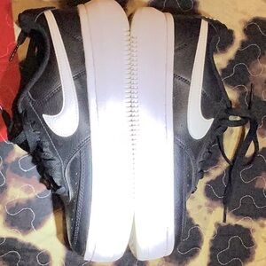 Black Nike shoes